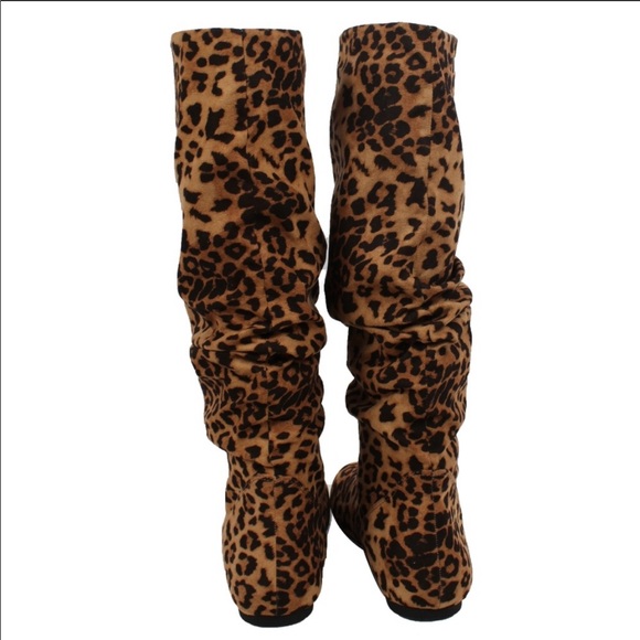 Soda Slouch Cheetah Boot - Picture 3 of 4